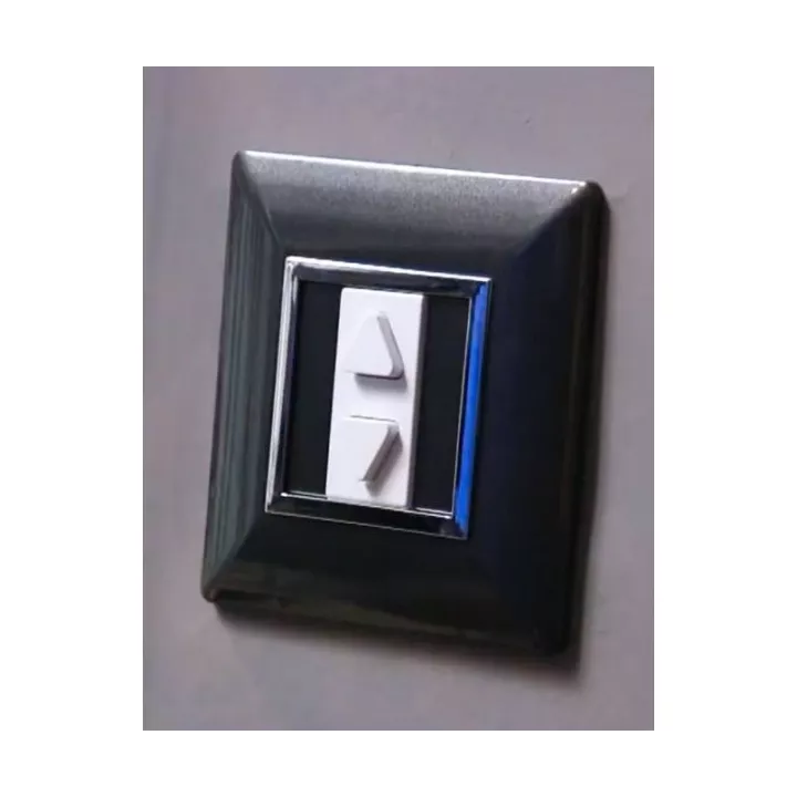 PLAQUE CARRÉE 1MODULE NOIR ALPHA PLAQUE CARRÉE 1MODULE NOIR ALPHA