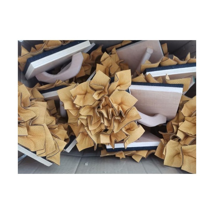 TAMPON EN CUIR SYNTHÉTIQUE POUR PEINTURE CARRÉ 15*15CM MARIAM PLAST TAMPON EN CUIR SYNTHÉTIQUE POUR PEINTURE CARRÉ 15*15CM MARIAM PLAST