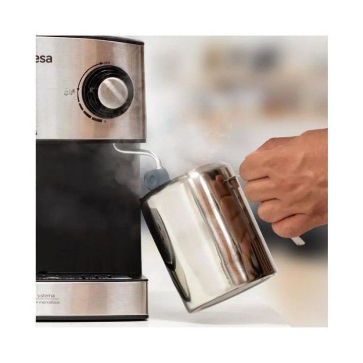 MACHINE À CAFÉ EXPRESSO ET CAPPUCCINO CRÈME 850W INOX UFESA