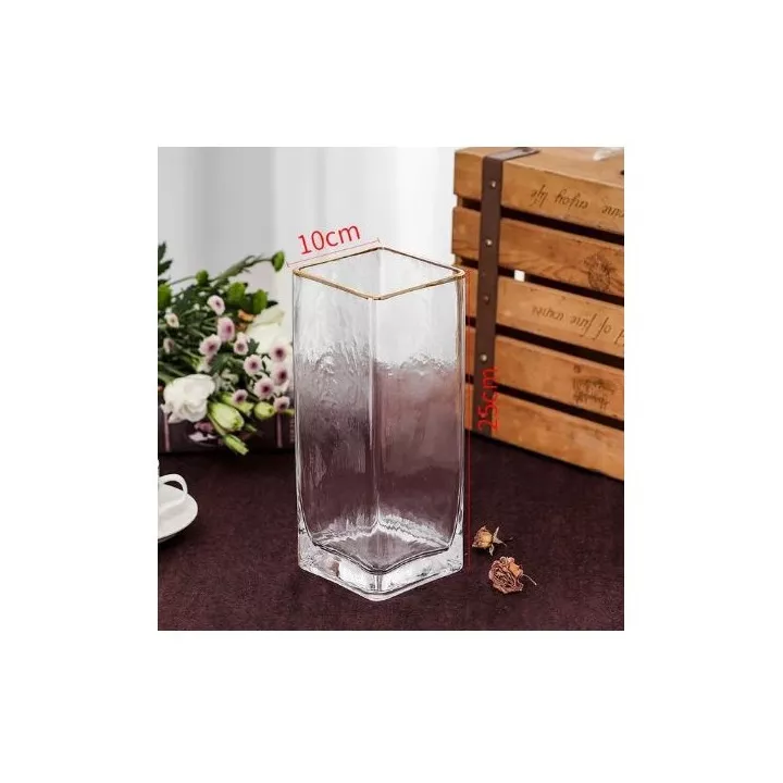 VASE CARRÉ EN VERRE H25 CM AVEC BORDURE DORÉE VASE CARRÉ EN VERRE H25 CM AVEC BORDURE DORÉE