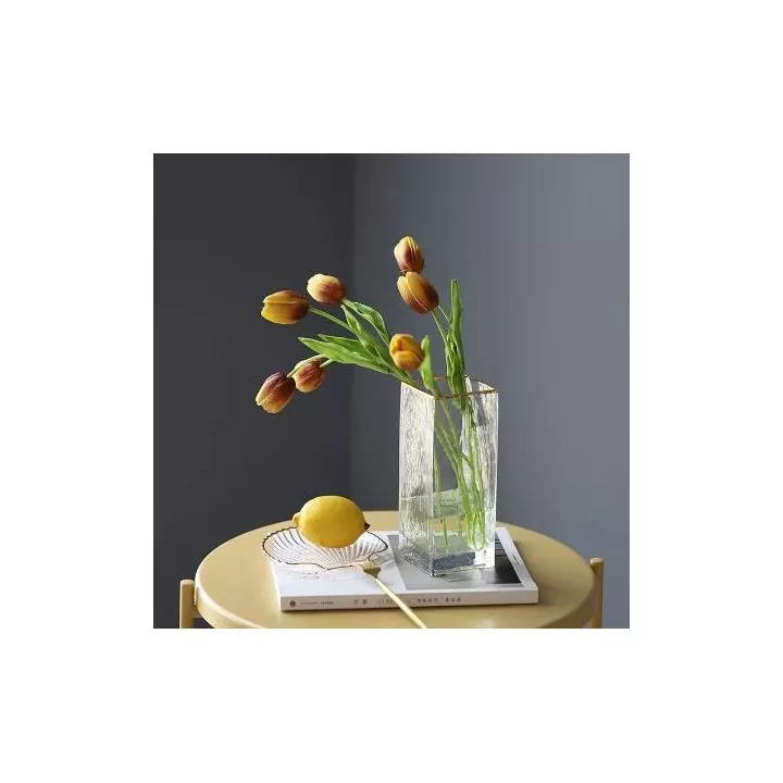 VASE CARRÉ EN VERRE H25 CM AVEC BORDURE DORÉE VASE CARRÉ EN VERRE H25 CM AVEC BORDURE DORÉE