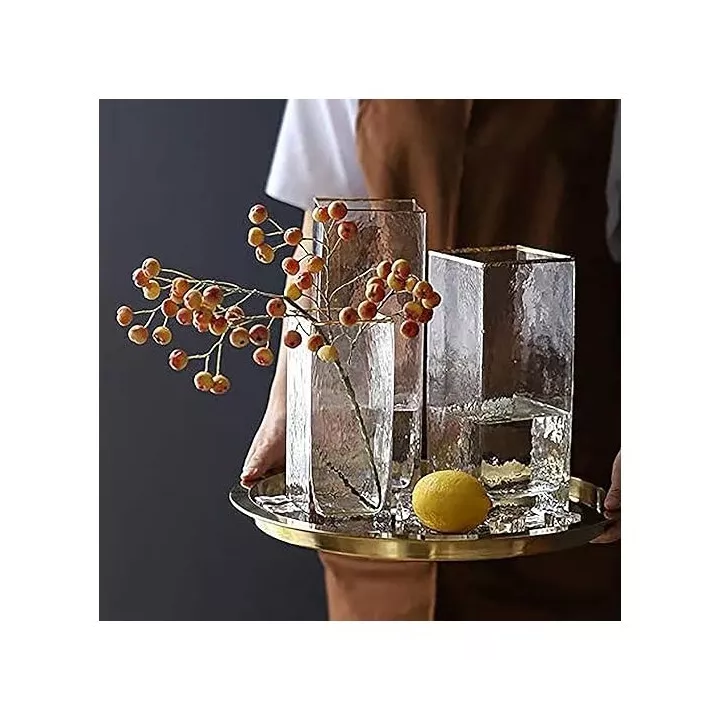 VASE CARRÉ EN VERRE H25 CM AVEC BORDURE DORÉE VASE CARRÉ EN VERRE H25 CM AVEC BORDURE DORÉE