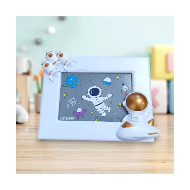 CADRE PHOTO EN PLASTIQUE ASTRONAUTE 24x18 CM