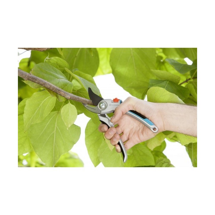 SÉCATEUR EN ALUMINIUM À LAME FRANCHE GARDENA SÉCATEUR EN ALUMINIUM À LAME FRANCHE GARDENA